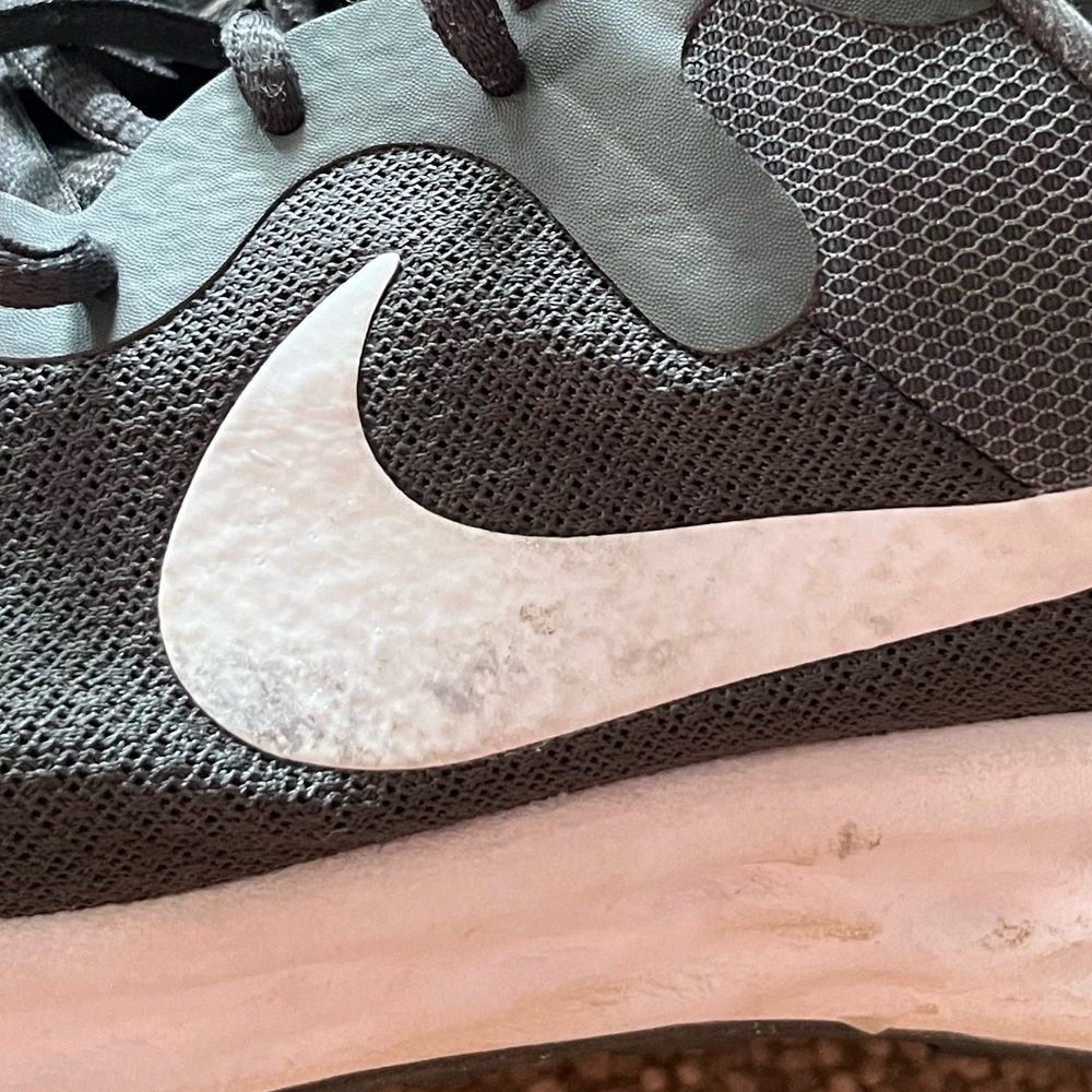 Men’s size 12 Nike - Picture 5 of 7